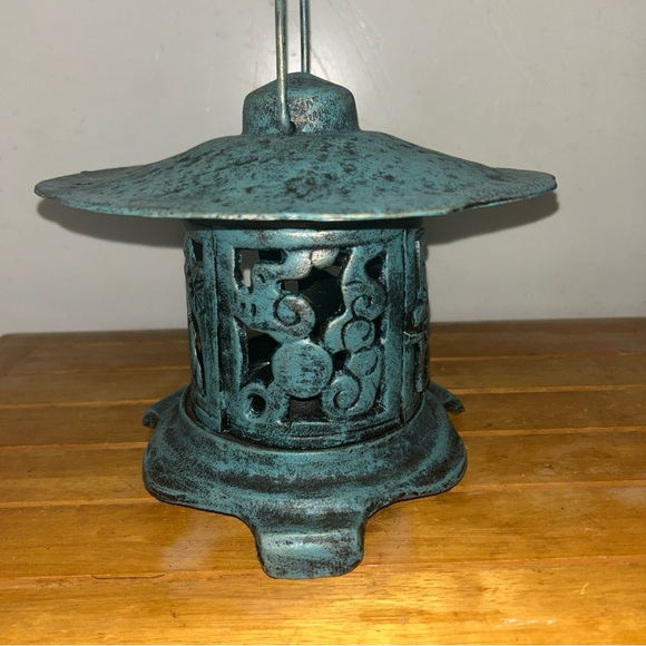 Vintage Cast Iron Japanese Asian Pagoda  Lantern Garden Decor - Picture 4 of 12